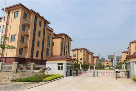 巴山佳苑2室2厅1卫50万81.03m2精装出售