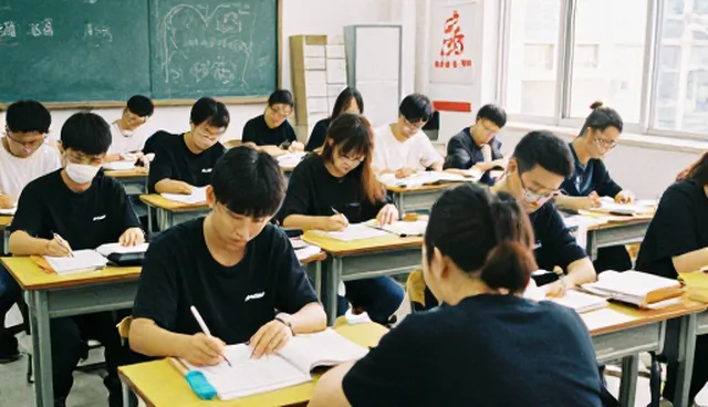 教师培训如何推动考试辅导业务的持续升级